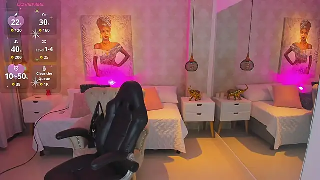 Shantall   online show from 12/04/25, 11:08