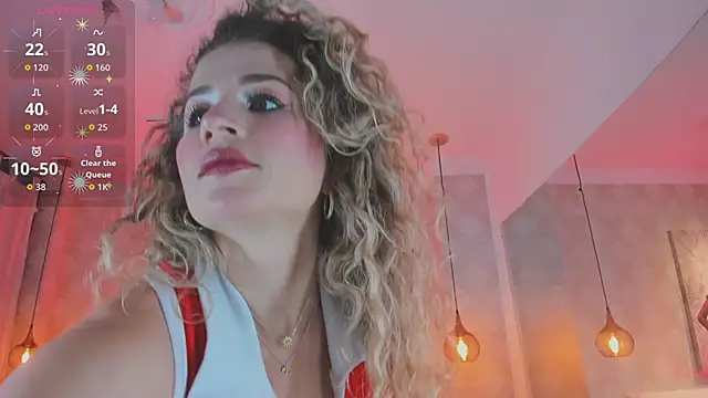 Shantall   online show from 04/22/26, 11:01