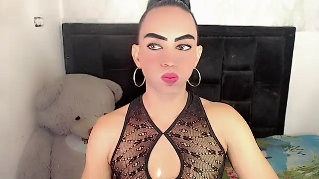 Michell Queen online show from 11/16/25, 07:47