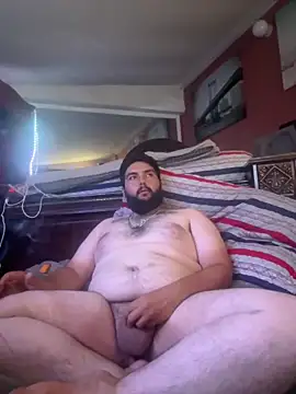 Snapshot of bigdickgio6923 chatting on 05/27/26, 12:29 bigdickgio6923 online show from 05/27/26, 12:29