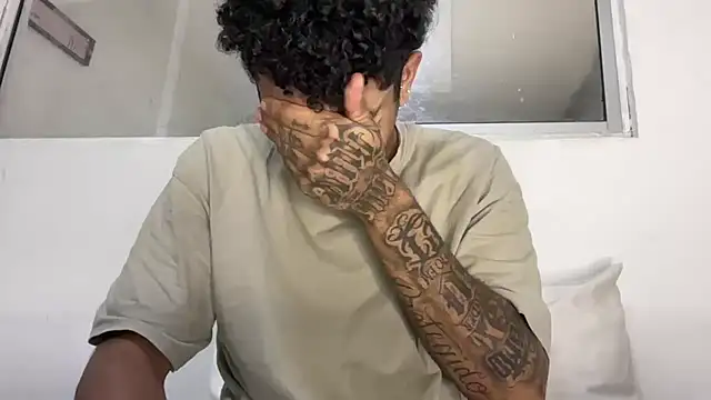 Snapshot of dominic_brandd23 chatting on 01/08/26, 07:43 dominic brandd23 online show from 01/08/26, 07:43