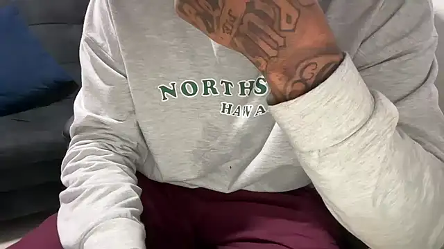 Snapshot of dominic_brandd23 chatting on 01/14/26, 05:13 dominic brandd23 online show from 01/14/26, 05:13