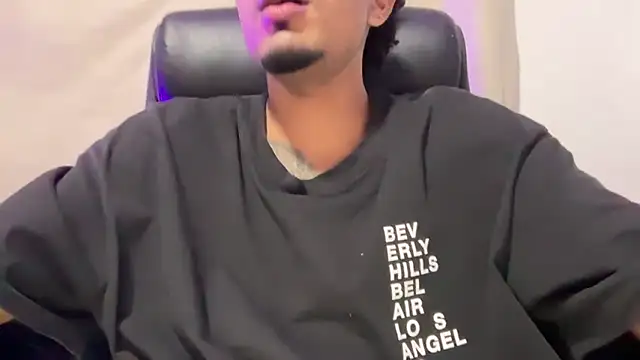 Snapshot of dominic_brandd23 chatting on 02/08/26, 11:46 dominic brandd23 online show from 02/08/26, 11:46