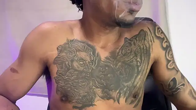 Snapshot of dominic_brandd23 chatting on 02/10/26, 03:21 dominic brandd23 online show from 02/10/26, 03:21