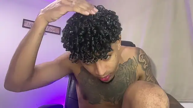 Snapshot of dominic_brandd23 chatting on 02/11/26, 06:40 dominic brandd23 online show from 02/11/26, 06:40