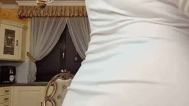 TUNDEROSE1 online show from 02/10/25, 04:30