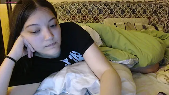 Snapshot of AlisaDevis chatting on 10/07/25, 05:10 AlisaDevis online show from 10/07/25, 05:10