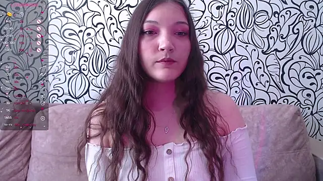 Snapshot of AlisaDevis chatting on 06/16/26, 08:28 AlisaDevis online show from 06/16/26, 08:28
