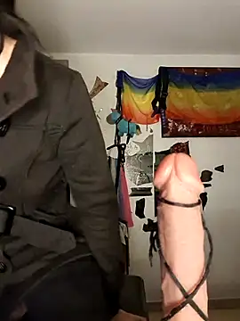 freyamoret online show from 10/16/25, 04:02