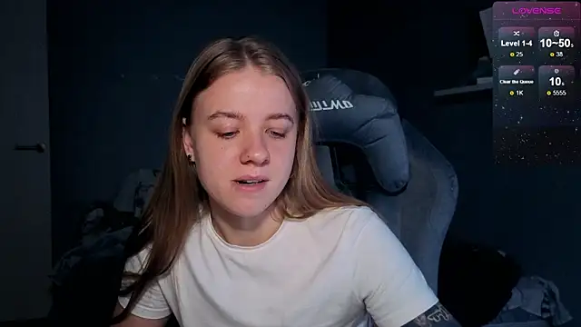 candy maggie online show from 11/12/25, 04:07