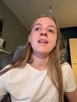 candy maggie online show from 11/24/25, 05:45