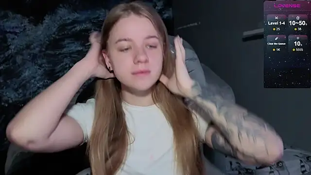 candy maggie online show from 12/17/25, 01:17