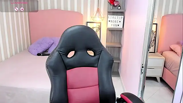 AMELIETARSON online show from 02/25/25, 07:03