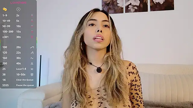 AMELIETARSON online show from 10/24/25, 07:43