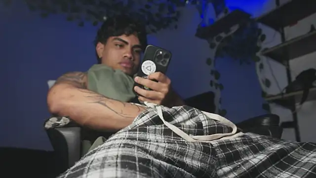 Young laroi online show from 04/24/26, 05:43