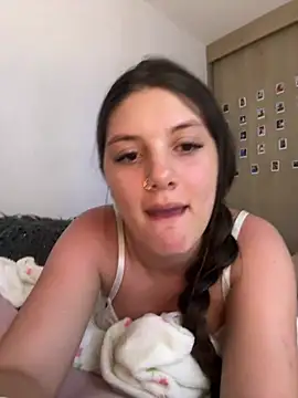 Snapshot of EmilyS__ chatting on 03/14/25, 07:37 EmilyS   online show from 03/14/25, 07:37