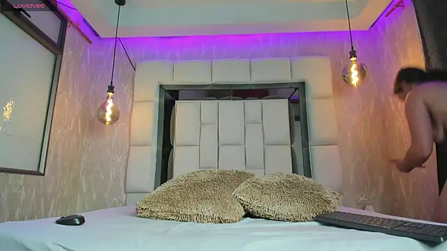 summer lee  online show from 03/01/25, 06:32