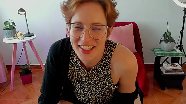 Snapshot of cuddlingbunny chatting on 12/27/24, 07:57 cuddlingbunny online show from 12/27/24, 07:57