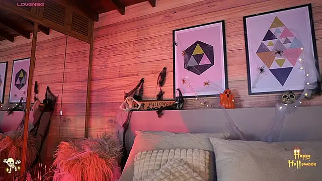 Snapshot of AmmyScott chatting on 10/31/25, 11:17 AmmyScott online show from 10/31/25, 11:17