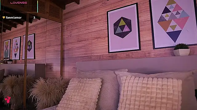 Snapshot of AmmyScott chatting on 11/09/25, 11:14 AmmyScott online show from 11/09/25, 11:14