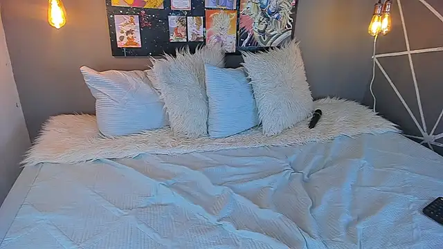 Snapshot of cloe_bridgee chatting on 02/17/25, 03:04 cloe bridgee online show from 02/17/25, 03:04