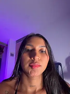 Barbiebrunette  online show from 10/24/25, 11:34