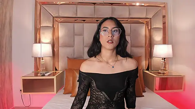 DaraBeckett online show from 12/19/24, 12:01