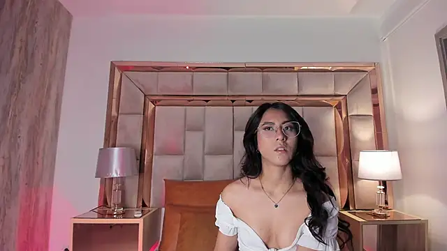 DaraBeckett online show from 01/17/25, 11:59