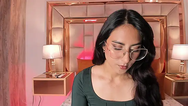 DaraBeckett online show from 01/28/25, 12:11