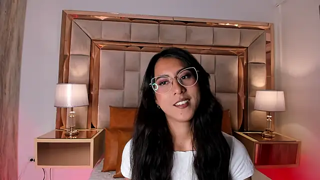 DaraBeckett online show from 02/18/25, 12:17