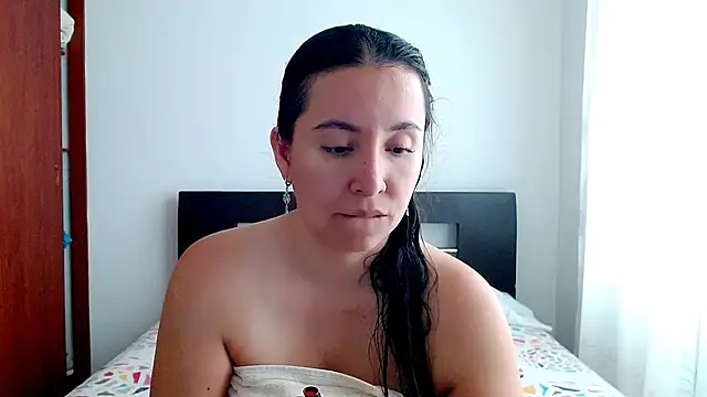 emely sexx20 online show from 10/02/25, 02:57