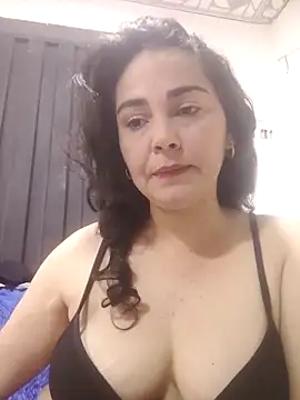 Emily Divi online show from 02/04/26, 02:12