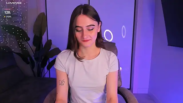 Snapshot of helen_ramsay chatting on 12/08/24, 08:36 helen ramsay online show from 12/08/24, 08:36