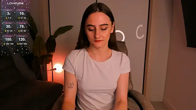 Snapshot of helen_ramsay chatting on 12/19/24, 12:02 helen ramsay online show from 12/19/24, 12:02