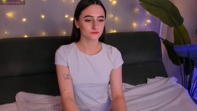 Snapshot of helen_ramsay chatting on 12/22/24, 08:47 helen ramsay online show from 12/22/24, 08:47