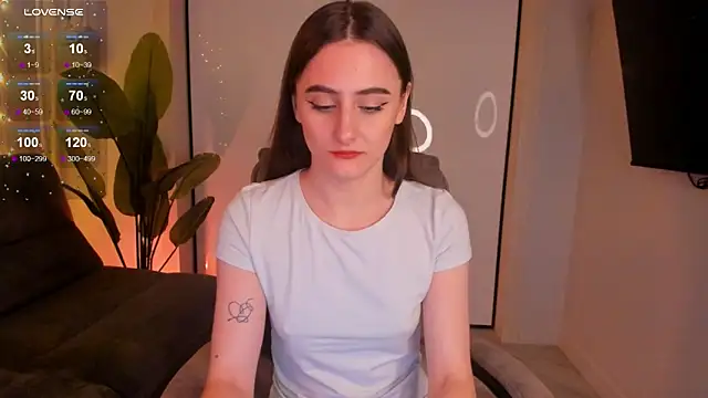 Snapshot of helen_ramsay chatting on 01/14/25, 11:37 helen ramsay online show from 01/14/25, 11:37