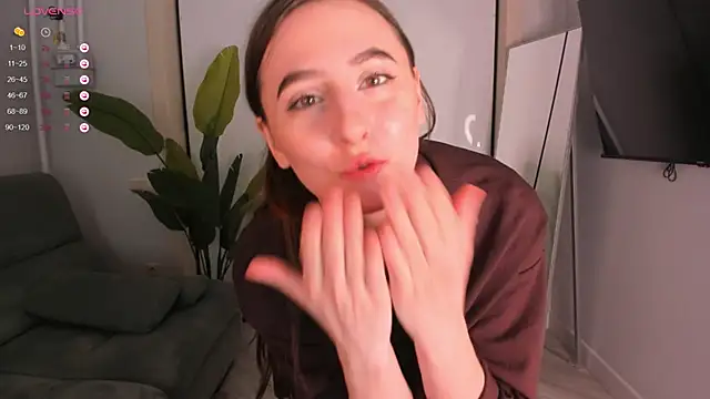 Snapshot of helen_ramsay chatting on 10/03/25, 02:58 helen ramsay online show from 10/03/25, 02:58