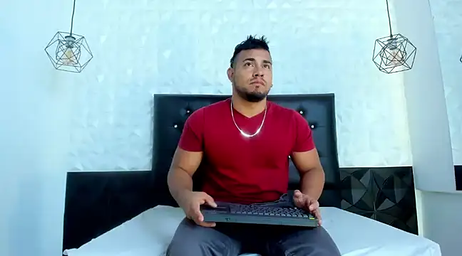 BrianMalonee online show from 02/19/25, 01:50