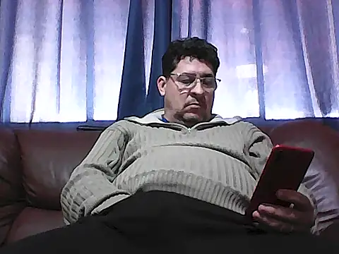 Snapshot of karatecobrakay2012 chatting on 07/27/26, 11:17 karatecobrakay2012 online show from 07/27/26, 11:17