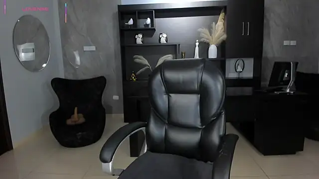 AlessaRomero online show from 04/19/26, 05:56