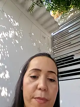 tessafontana37 online show from 01/12/25, 07:42