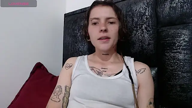 pretty cristal69 online show from 09/14/25, 08:52