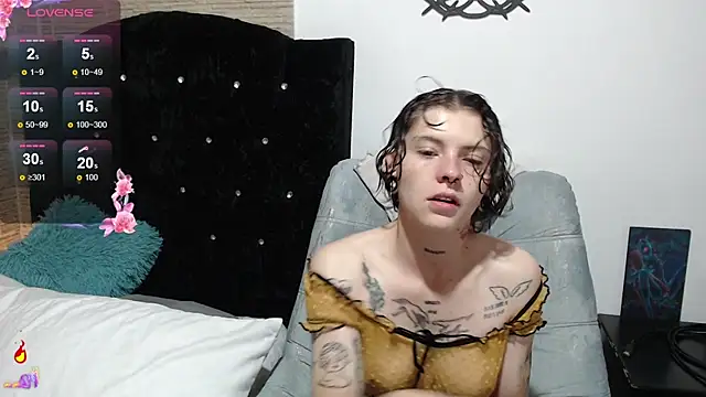 pretty cristal69 online show from 09/25/25, 11:58