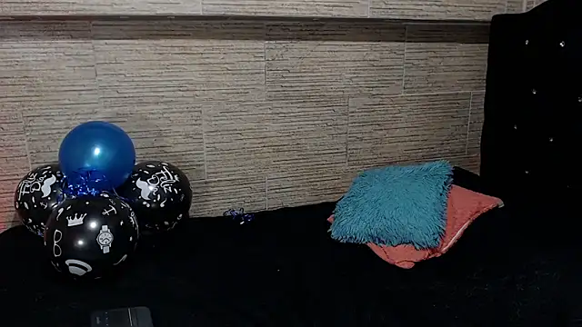 pretty cristal69 online show from 12/02/25, 01:33