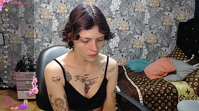 pretty cristal69 online show from 04/23/26, 11:18