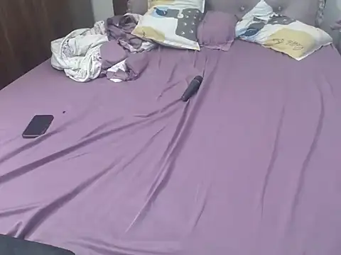 Mochi Soft online show from 12/02/25, 03:45