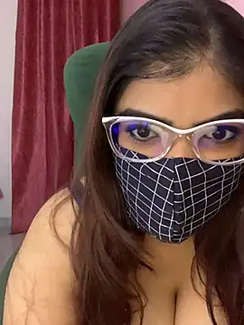 Snapshot of Fantastic_ruby chatting on 12/12/24, 06:21 Fantastic ruby online show from 12/12/24, 06:21