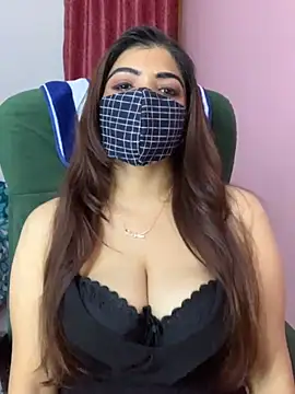 Snapshot of Fantastic_ruby chatting on 12/23/24, 06:58 Fantastic ruby online show from 12/23/24, 06:58