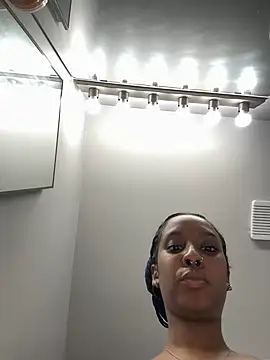 Your Paris online show from 02/17/25, 01:15