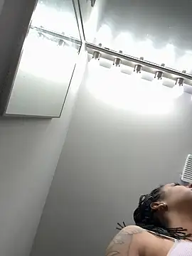 Your Paris online show from 03/01/25, 03:05